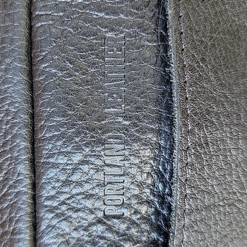 Portland Leather Crossbody Bag - Picture 7 of 13